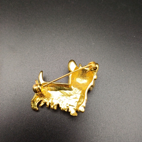 64 - Enamel Scottie Dog Pin Brooch really cute and good present for that made dog lover