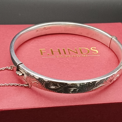 11 - Boxed Silver Hing Bangle with a design on one side.
- 925 silver
- weight 13.1 g