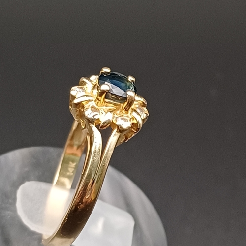 16 - Sapphire and Diamond Cluster Ring.
- size M / N
- 14 ct yellow gold
- weight 2.6 g