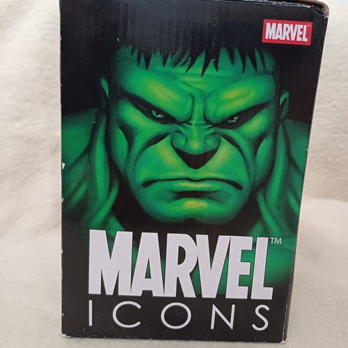 46 - Marvel Icons Hulk Statue Head.  This is a Limited Edition and this is Number 1101 of 5000.  In its o... 