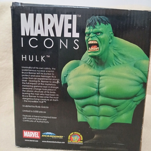 46 - Marvel Icons Hulk Statue Head.  This is a Limited Edition and this is Number 1101 of 5000.  In its o... 