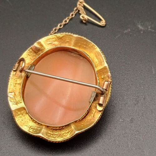 2 - Beautiful Victoria Cameo Brooch
- 15 ct yellow gold
- weight 8.1 g