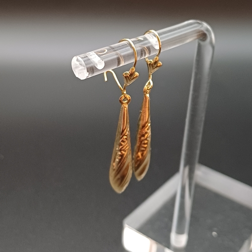 41 - Two pairs of gold drop earrings total weight 2.0 g