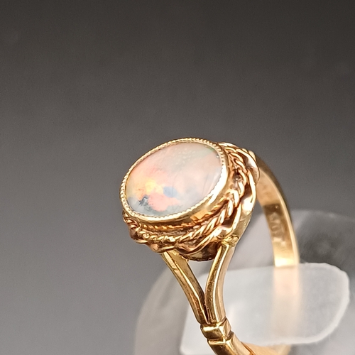 48 - Antique Opal Ring with fantastic colours in the Opal
- size K
- 9 ct
- weight 2.9 g