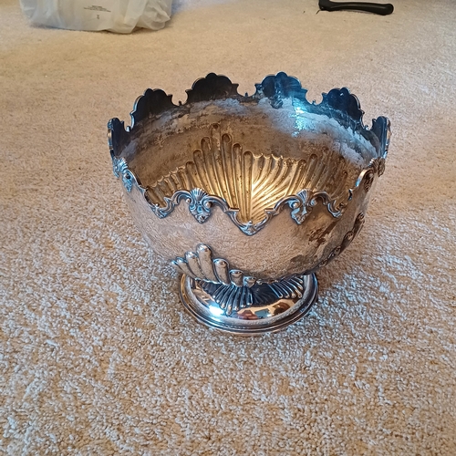 23 - Stunning Sheffield Silver Punch Bowl dating 1895 by James Dixon & Sons Limited.  This weighs 2.1 kg ... 