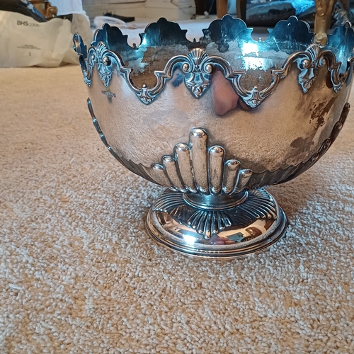 23 - Stunning Sheffield Silver Punch Bowl dating 1895 by James Dixon & Sons Limited.  This weighs 2.1 kg ... 