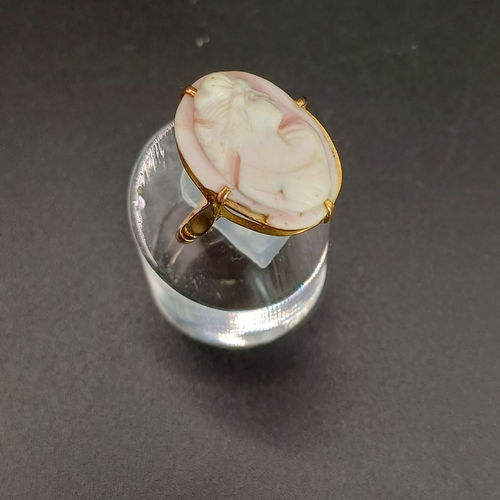 46 - Cameo Ring set in 9 ct gold weighing 3.71g size N
