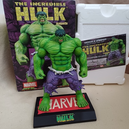 115 - Marvel Hulk Maquette Statue which is a Limited Edition and this is Number 262 of 3000 and there is C... 