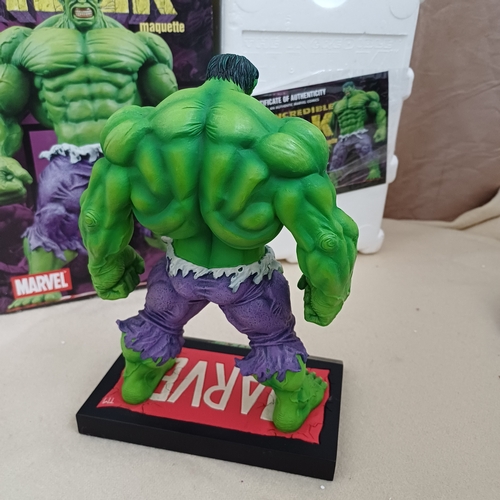 115 - Marvel Hulk Maquette Statue which is a Limited Edition and this is Number 262 of 3000 and there is C... 