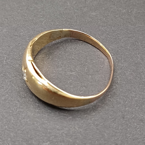 15 - Victorian inset Diamond Ring.
- size M / N
- weight 1.9g
- 9ct yellow gold