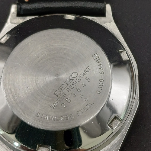 28 - Three Vintage Seiko Gent's Watches circa 1970's.  All three are Automatics, the self winders are wor... 