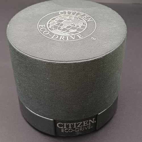 39 - Citizen Eco-Drive Watch 'never needs a battery' very  smart looking watch in its original box