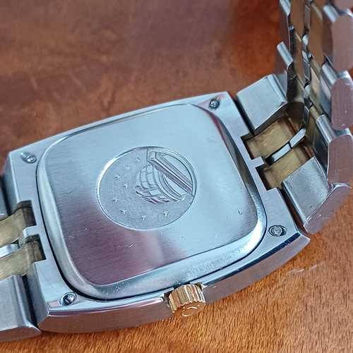 48 - Omega Constellation Automatic Chronometer circa 1970's in working order in its original box and pape... 