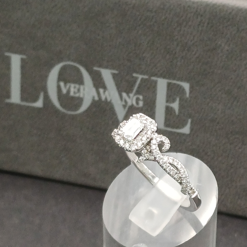 76 - Vera Wang Love Diamond Cluster Ring set in 18 carat white gold.  This is a really pretty ring in its... 