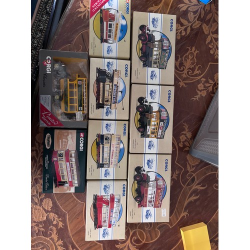 121 - Corgi Classics collection
Thorneycroft Bus Thomas Tiling 96996
London Ttransport 36704
Closed Top Tr... 