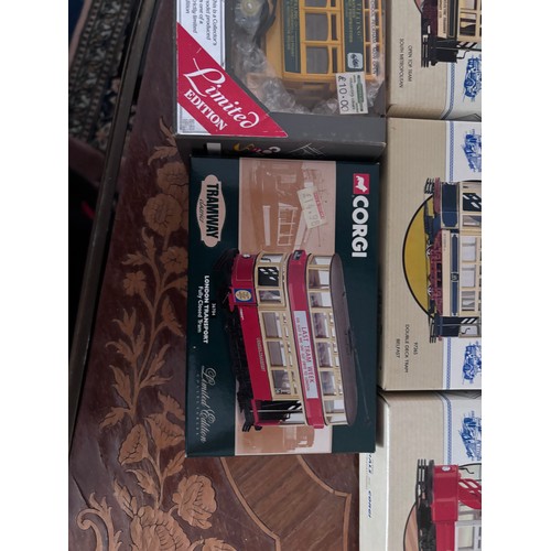 121 - Corgi Classics collection
Thorneycroft Bus Thomas Tiling 96996
London Ttransport 36704
Closed Top Tr... 