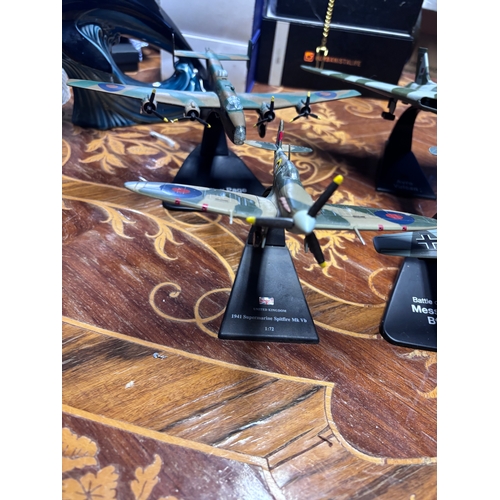78 - Collection of model diecast planes. 
Avro Vulcan
Messerschmitt Bf 109E-4 x2 
1942 spitfire
Avro Lanc... 