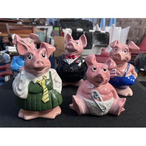 179 - NatWest piggies, excellent condition and the full set