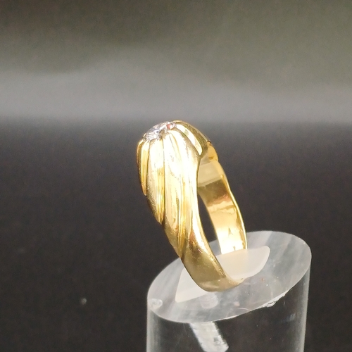 25 - Gents Diamond Solitaire Ring set in 18 carat yellow gold.
- weight 9.56g
- 18 carat yellow gold
- di... 