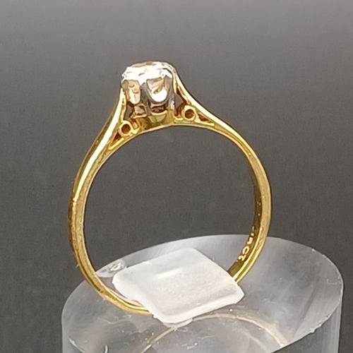 32 - Solitaire Diamond Ring set in 18 carat yellow gold.
- diamond weight approx 30 points
- weight 2.1g
... 
