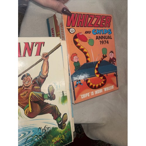 234 - 1973 The Beano book
1973 Whizzer and Chips Annual
1974 The Beano 
1974 The Valiant 
1974 Whizzer and... 