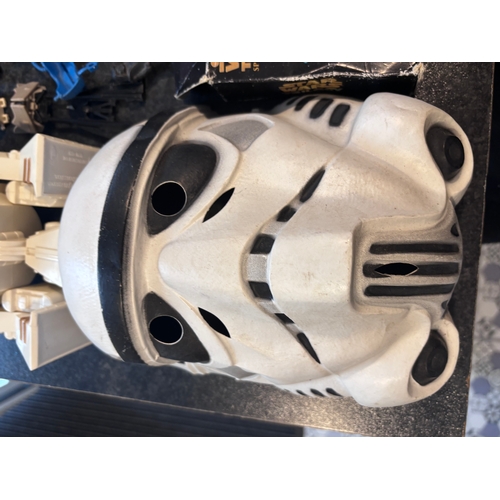 113 - Selection of random Star Wars related items, sold as seen in pictures