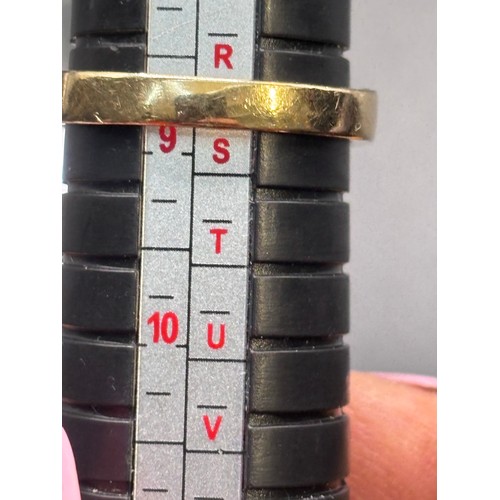 30 - Stunning 18ct yellow gold ring with huge Amethyst and diamond setting. Size R/S weighs 11g