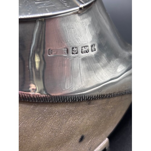 31 - Extremely rare find, A genuine horses hoofe casted in silver and converted into an inkwell. In memoi... 