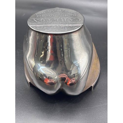 31 - Extremely rare find, A genuine horses hoofe casted in silver and converted into an inkwell. In memoi... 