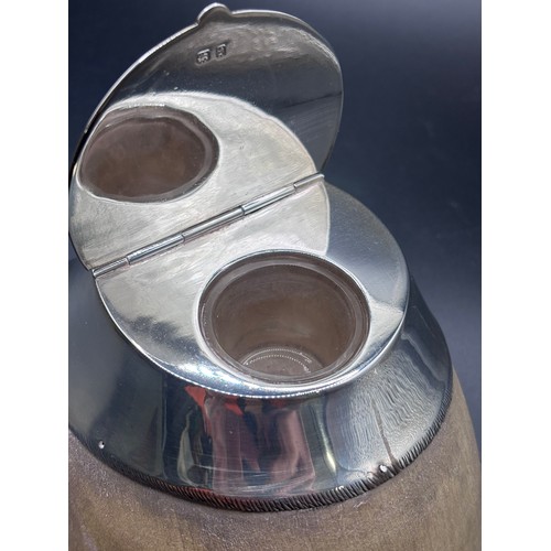 31 - Extremely rare find, A genuine horses hoofe casted in silver and converted into an inkwell. In memoi... 