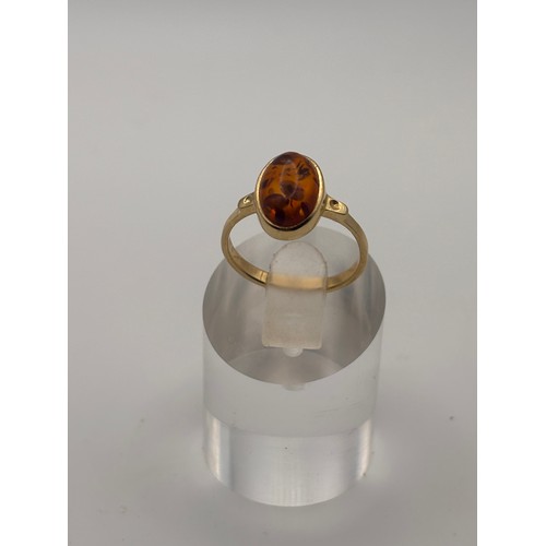 40 - Amber gemstone in 14ct gold setting.
weighs 4.34g
Size O