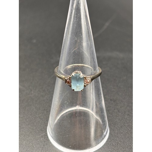 69A - stunning delicate 18ct white gold ring
Size L-M 
Weighs 2g