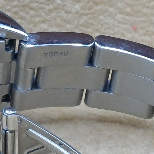 20A - Ladies Rolex Oyster Perpetual 76030 Diamond Bezel in stainless steel case and strap.  In working ord... 