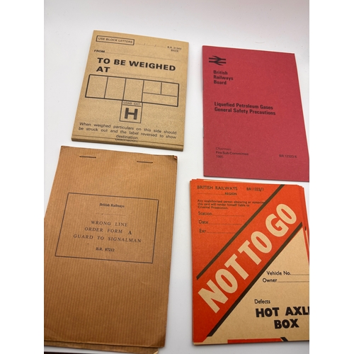 102A - Wonderful collection of national railway memorabilia. Huge collection including  hats, whistle, book... 