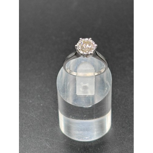 1B - Stunning 18ct white gold diamond illusion ring. Weighs 3grams. Approx. 1ct diamond.