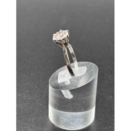 1B - Stunning 18ct white gold diamond illusion ring. Weighs 3grams. Approx. 1ct diamond.