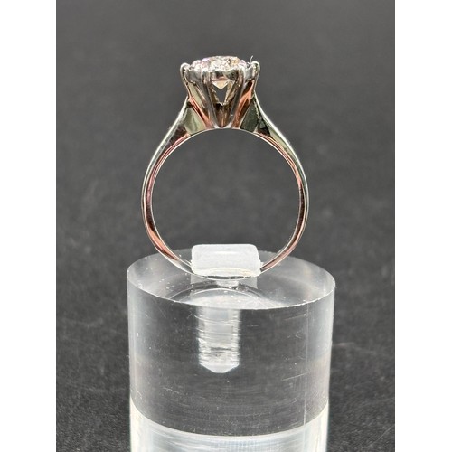 1B - Stunning 18ct white gold diamond illusion ring. Weighs 3grams. Approx. 1ct diamond.