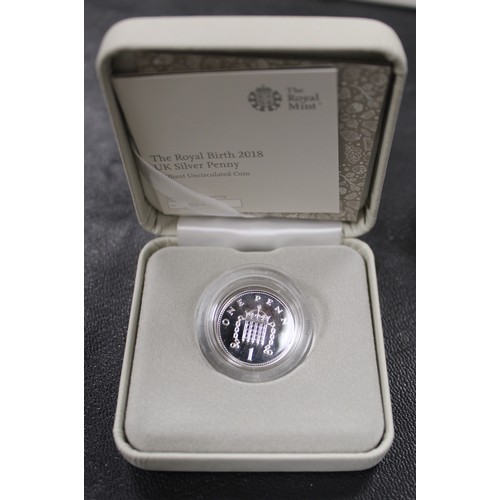 150 - 2013 Silver Proof £5 Celebrating the birth of Prince George as part of a collection of issues of the... 