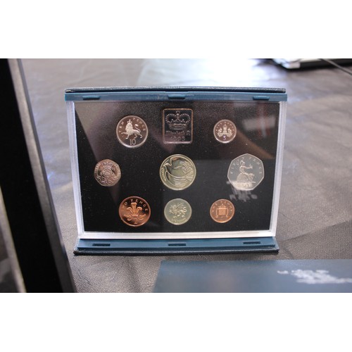 170 - Royal Mint Proof Sets (6) comprising 1971 (no outer, toned), 1984 blue case (toned), 1995 blue case,... 