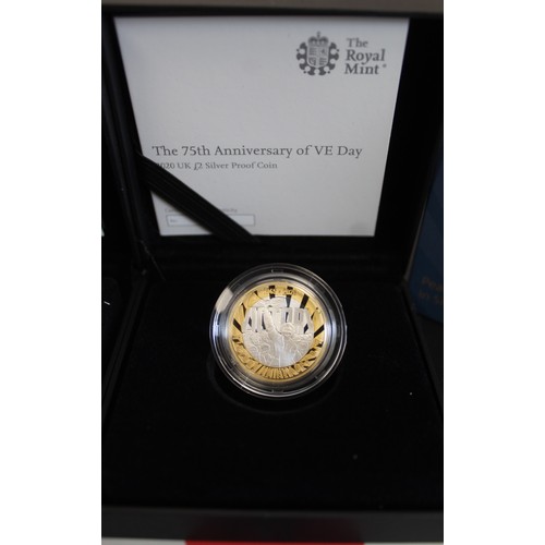 2152 - 2020 75th Anniversary of VE Day £2 silver proof & silver proof piedfort coins. Both cased with C... 