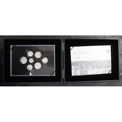 2169 - 2009 Silver proof coin set, The Arms collection. Featuring the iconic 7-coin design making up the sh... 