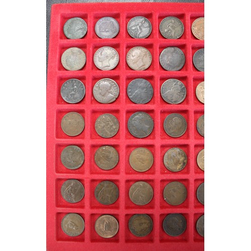 94 - A collectors tray of 77 farthings comprising Charles I Maltravers type to Elizabeth II 1955. Mixed g... 