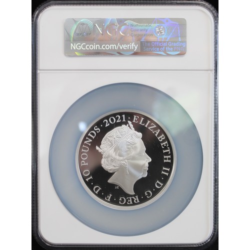 69 - 2021 Silver proof £10 5oz featuring the Gothic Crown Portrait, part of the Great Engravers Series. G... 