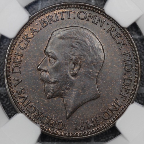 92 - 1928 Half Penny, George V, F410. Graded NGC MS64BN with only one graded higher in this colour design... 