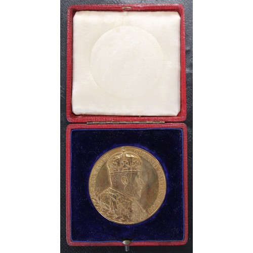 72 - 1902 Edward VI coronation medal in bronze, 56mm (Eimer 1871a). Cleaned/polished with some slight sur... 