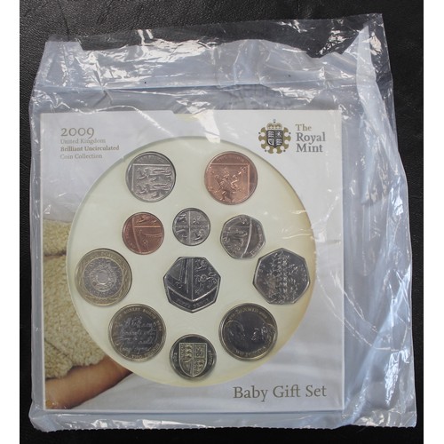 208 - BUNC 2009 Baby Gift Set including the Kew Gardens 50p. Mint sealed as issued.