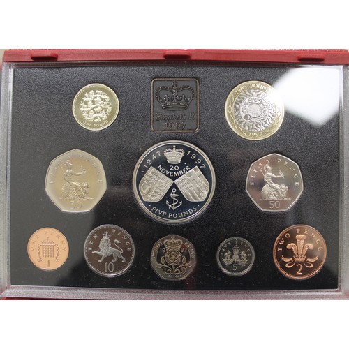 217 - Deluxe 1992 Proof Set. 1986 Deluxe Proof Year Set. 1970 Year Set x 2. Falkland Island Liberation Pro... 