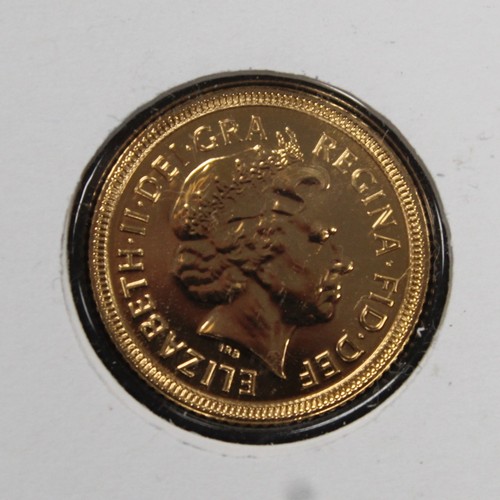 136 - 2002 Half sovereign, Elizabeth II, presented in Bridges of London FDC/PNC. The coin within UNC or ve... 