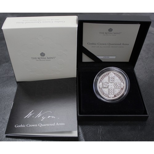 238 - 2021 Silver proof 2oz £5 featuring the Gothic Crown Quartered Arms, part of the Great Engravers Seri... 