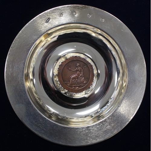 130 - Two limited edition Silver dishes each containing one side of a 1797 Cartwheel electrotype penny. Mi... 